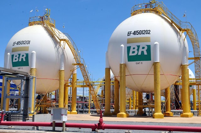 Gasolina e diesel estão mais baratos nas refinarias a partir de hoje