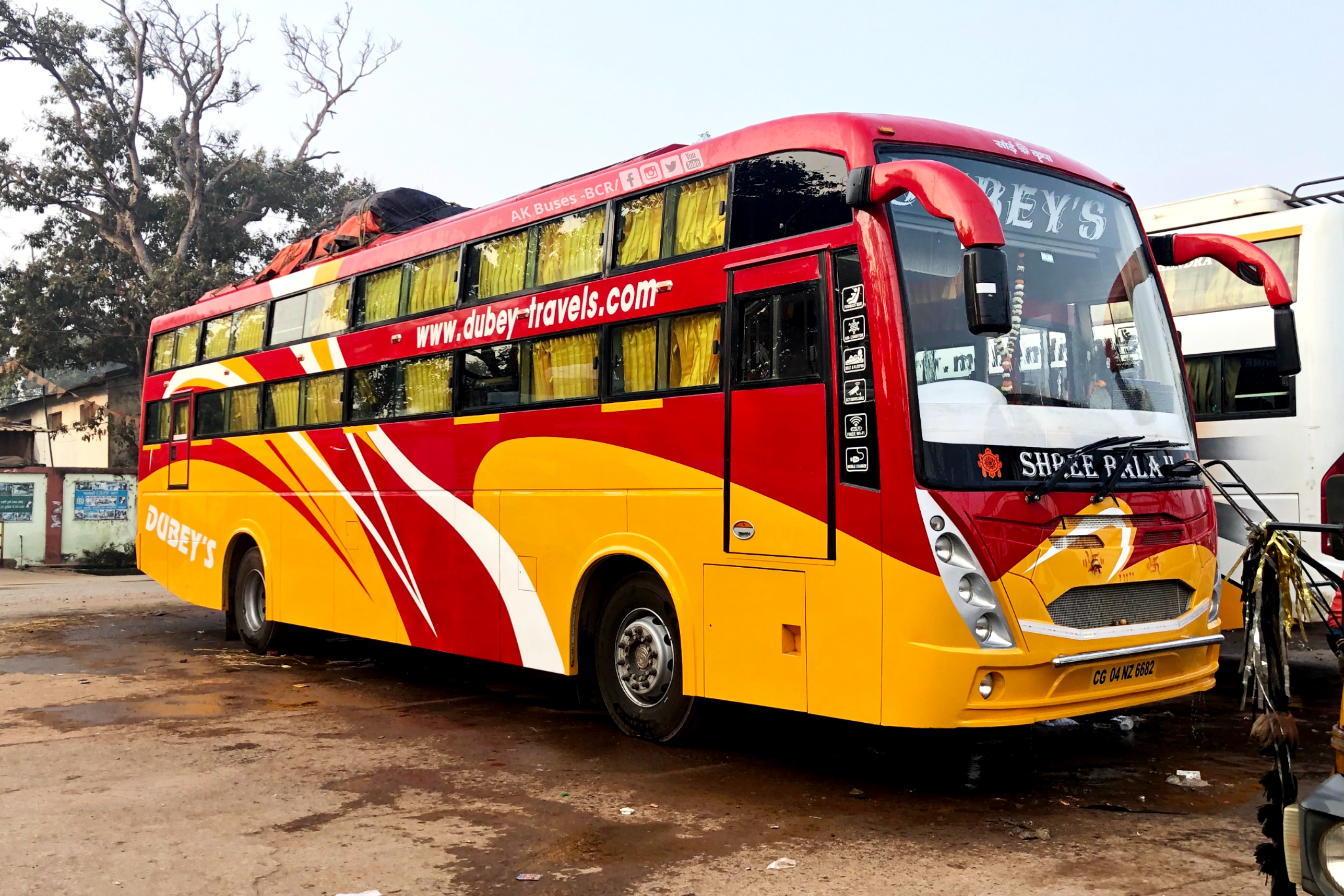 dubey travels new ac bus - raipur to jagdalpur
