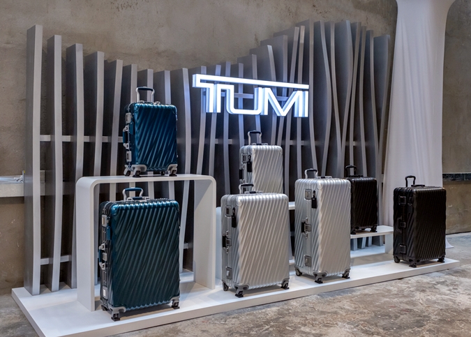 tumi luggage