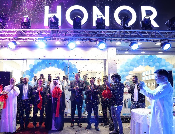 HONOR Openes Two HONOR Exclusive Service Centers in Saudi Arabia