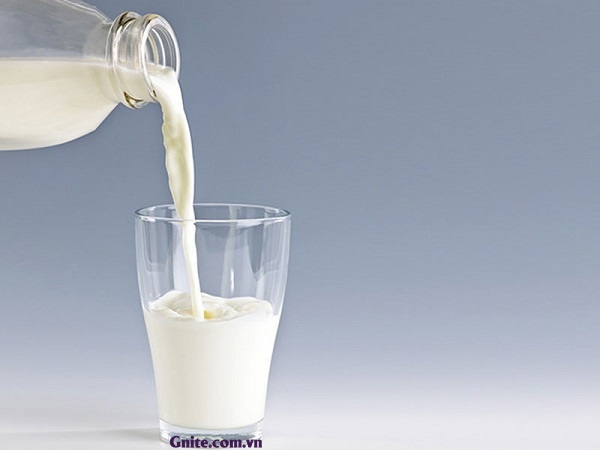 Không nên uống quá nhiều sữa vì sẽ ảnh hưởng tới hệ tiêu hóa