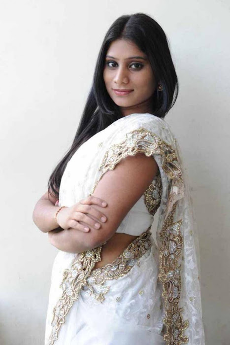 midhuna in saree glamour  images