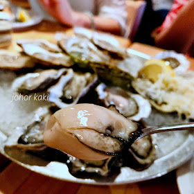 Oyster Boy - Mollusks for the Masses @ Toronto Queen St. West