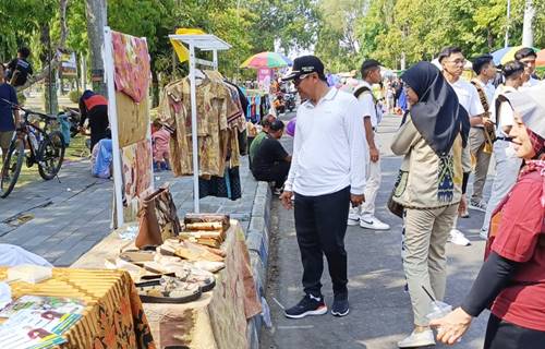Dongkrak Potensi Wisata Ngawi Melalui Event  Ahad Pahingan Comfest 2024