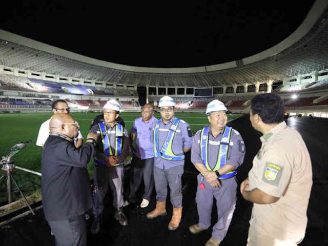 Lukas Enembe Pastikan Peresmian Stadion Utama PON Segera Diagendakan