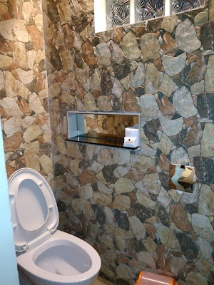 montani-beach-resort-restroom