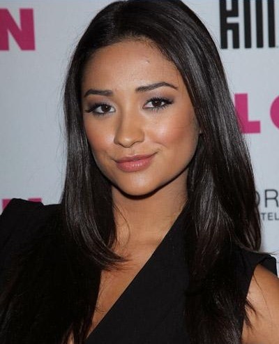 shay mitchell fotos. Shay Mitchell was spotted at