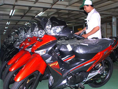 Gambar modifikasi motor: New Striping 2010 Honda Supra X 125