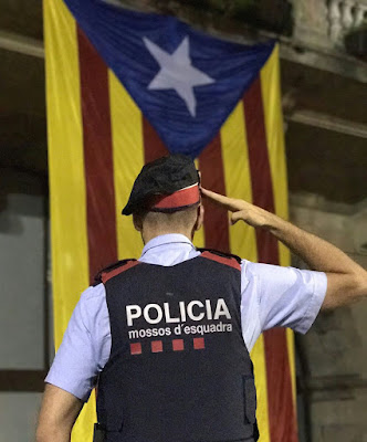 Reaparecerían en plena dictadura, en 1951, cuando el Gobierno autorizó a la diputación de Barcelona a revivirlos, pero solo como algo folclórico y con efectivos provenientes del ejército y la Guardia Civil.