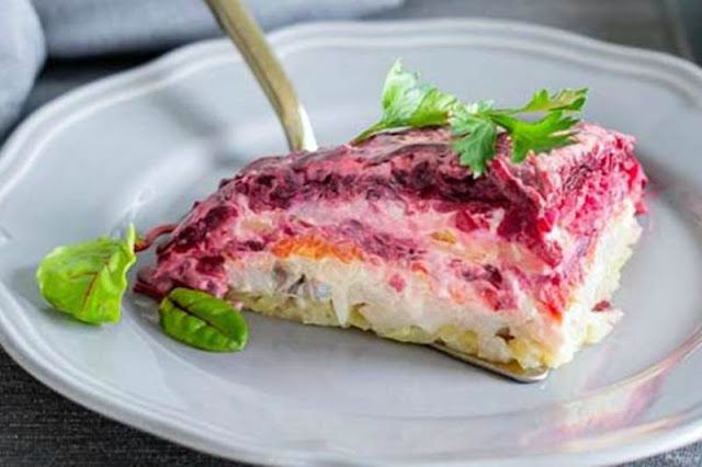 Селёдка под шубой с яблоками слоеный салат - пошаговый рецепт с фото