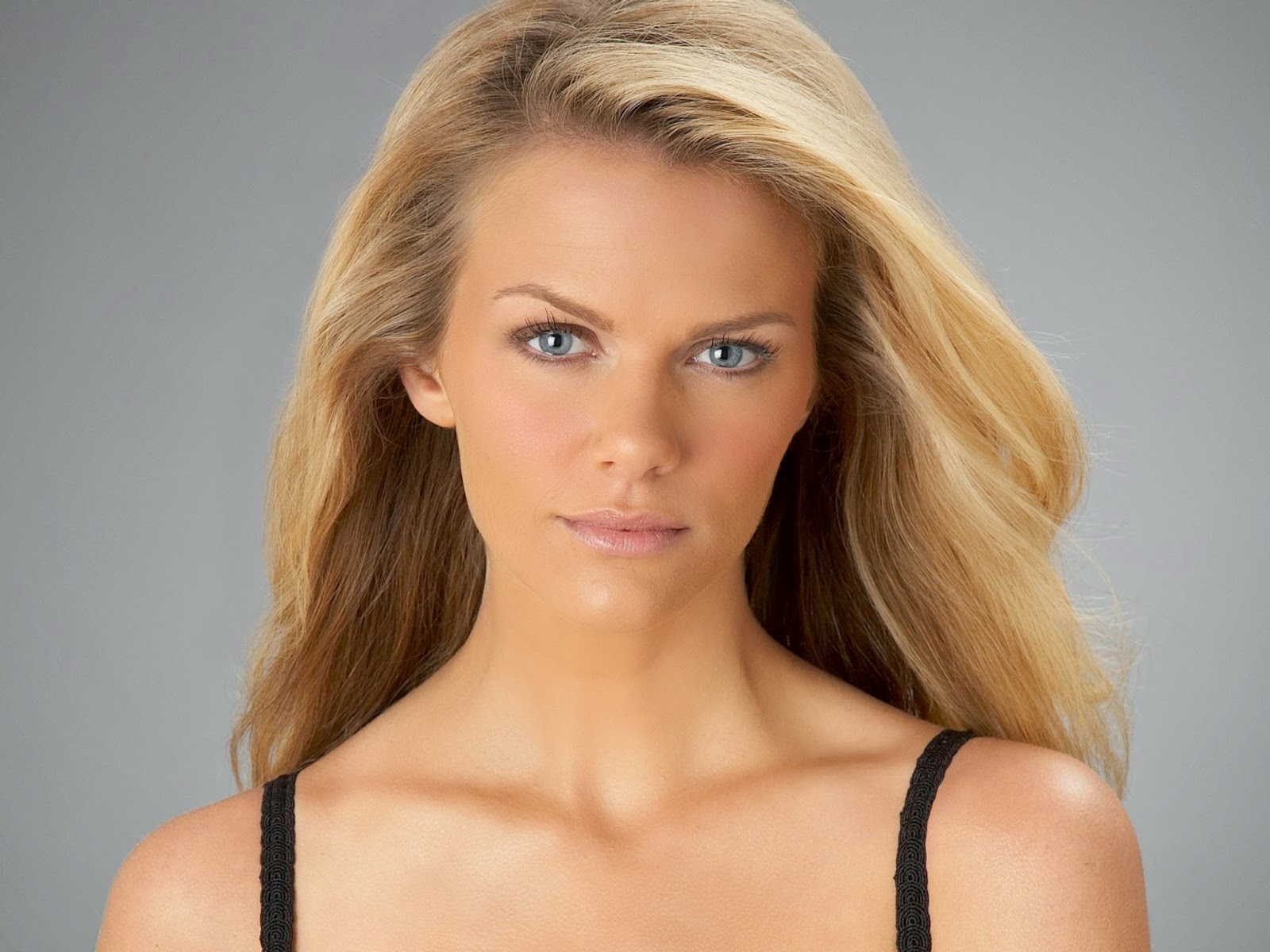 Brooklyn Decker Hd Wallpapers Free Download