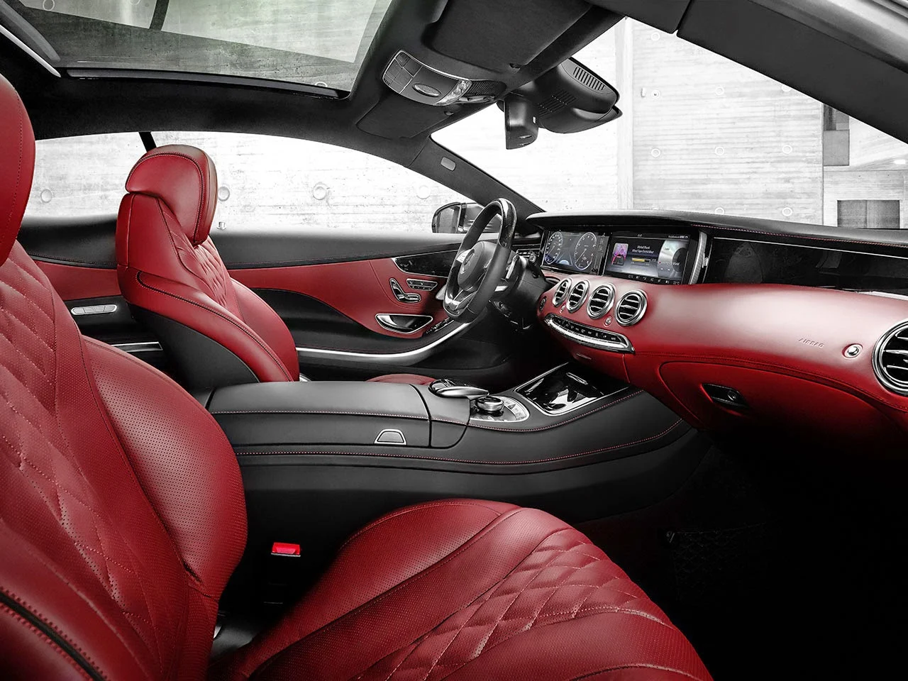 Mercedes-Benz S-Class Coupé interior red