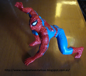 figura de acción de spiderman