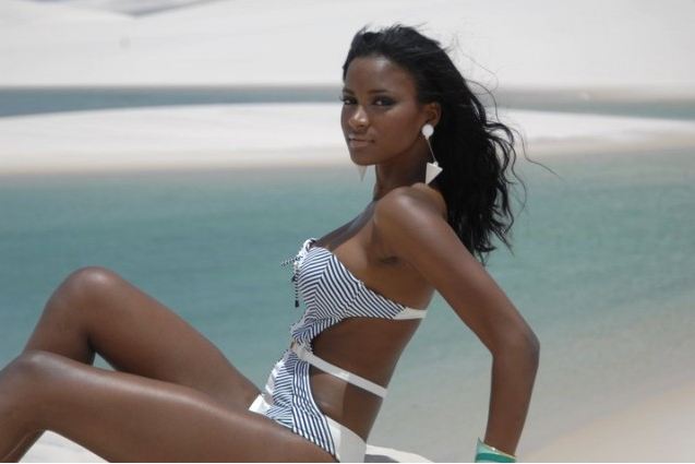 Leila Lopes sexy in lingerie