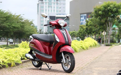 New 2016 Yamaha Nozza Grande 125cc Scooter red color Hd Wallpapers