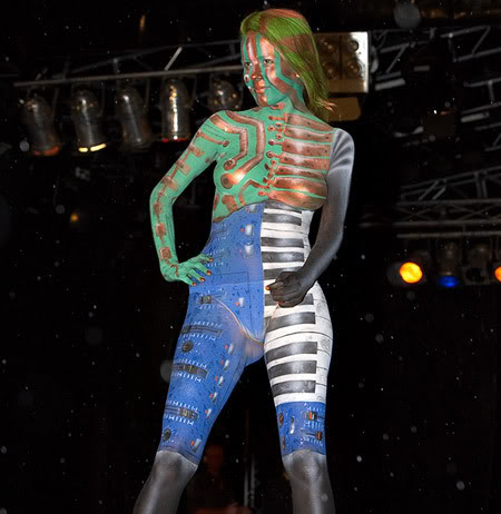 tori praver paint. very hot body painting