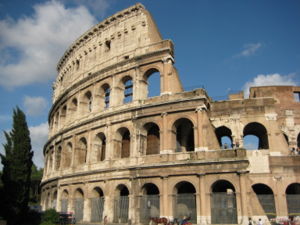 [300px-Colosseum,_Rome.JPG]