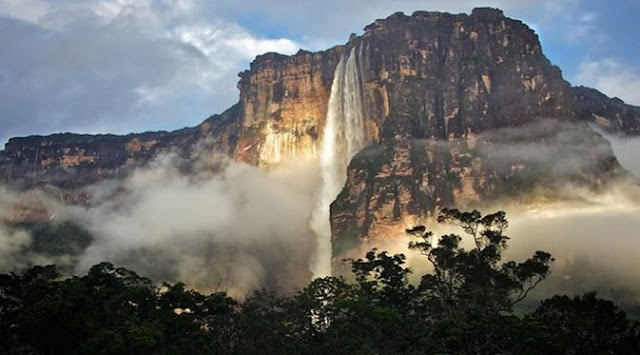 Wisata Ekstrim di Angel Falls, Venezuela