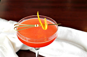 This citrusy Metropolitan Cocktail is a sophisticated twist on the classic cosmopolitan with an Italian flair.