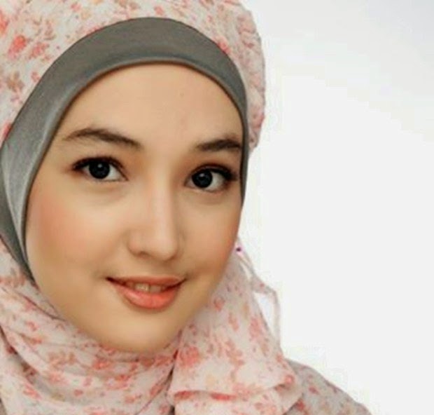 Profil plus Foto cantiky Anna Karina Gilbert - kecebur.com Profil plus Foto cantiky Anna Karina Gilbert - kecebur.com