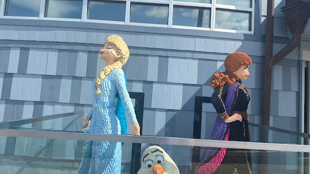 Queen Elsa and Anna Lego Display Disney Springs