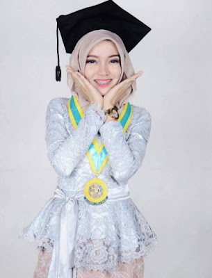 model kebaya wisuda untuk orang gemuk terbaru