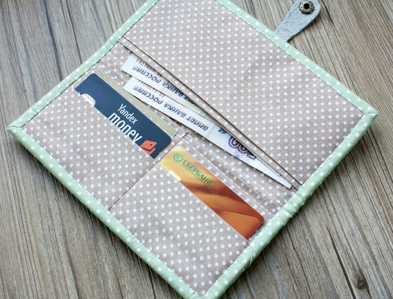 Easy Wallet Sewing Pattern. DIY Tutorial in Pictures. 