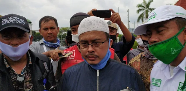 Dititipi Pesan oleh HRS, Slamet Maarif: Jika Langgar UU, MPR Harus Makzulkan Jokowi