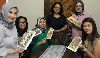 Creative Mom Create Batik Cake