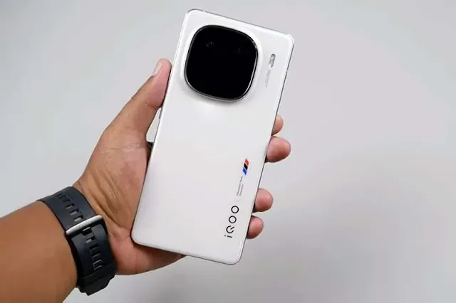 iQOO 12 Smartphone Canggih dengan Performa Tinggi