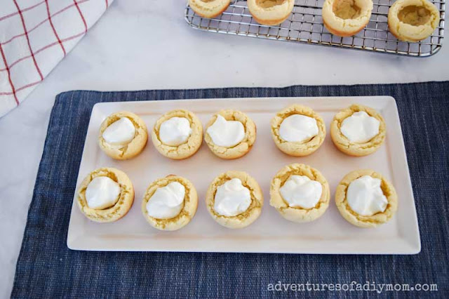 cookie cups with cheesecake filling