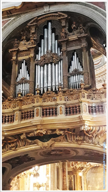 Napoli; Palazzo Sanseverino; Chiesa del Gesù Nuovo; Igreja barroca