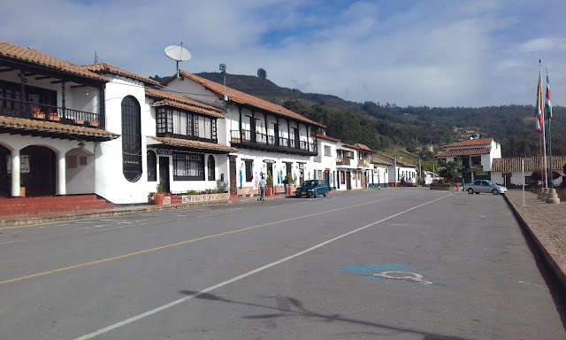 Plazas, Pueblos Patrimonio, Sitios Turísticos, Colombia Imperdible, Villa de Leyva, Iza, Tibasosa, Bogotá, Guatavita, Cuítiva