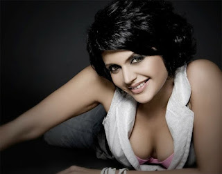 Hot Mandira Bedi