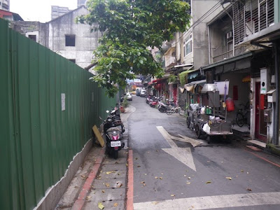 林森北路近辺の横道