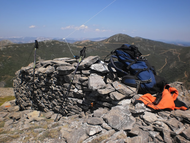 Antena y mochila en Alto de la Viesca