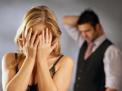 How To Know If He Is Married - broken girl woman heart - lose love