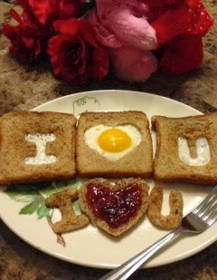 Valentines Day Eggs & Toast 