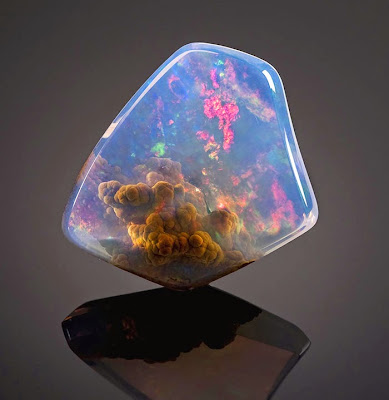 Luz Opal With Galaxy Inside