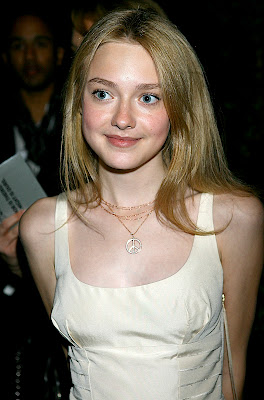 Dakota Fanning HQ Photo