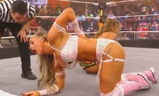 Tiffany Stratton va a Survivor Series. Venció a Fallon Henley.