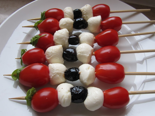 Tomaten-Mozzarella-Spieße