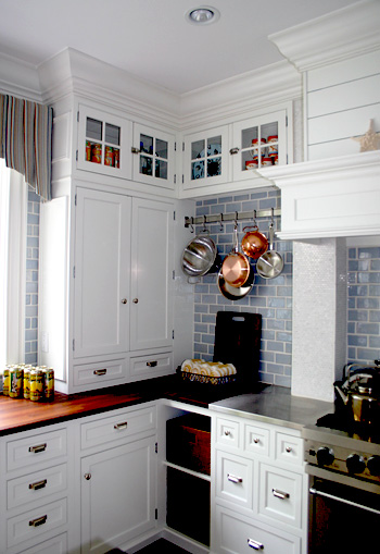 Here are some white kitchens