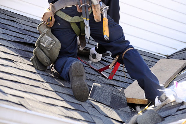 Roofing contractors in Tulsa