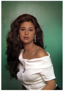 Urmila Matondkar Hairstyle Photo Gallery