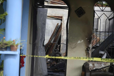 Cinco miembros de una familia mueren en devastador incendio en Santiago 
