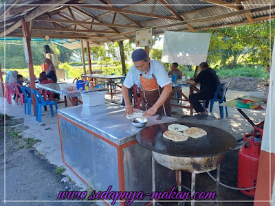 warung roti canai Kampung Selinsing