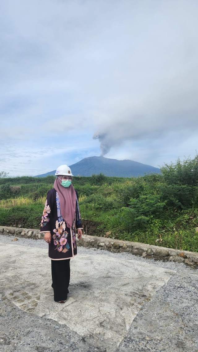 Lisda Hendrajoni Sampaikan Duka Yang Mendalam Bagi Para Korban Erupsi Marapi.