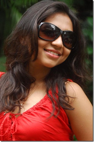 sri_ramya_stylish_photos