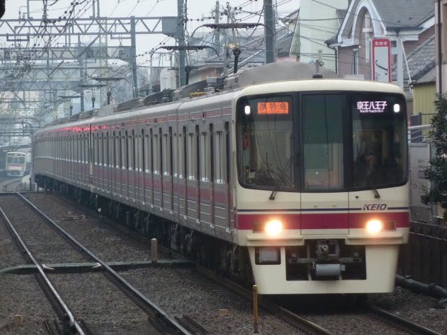 京王電鉄　準特急　京王八王子行き3　8000系